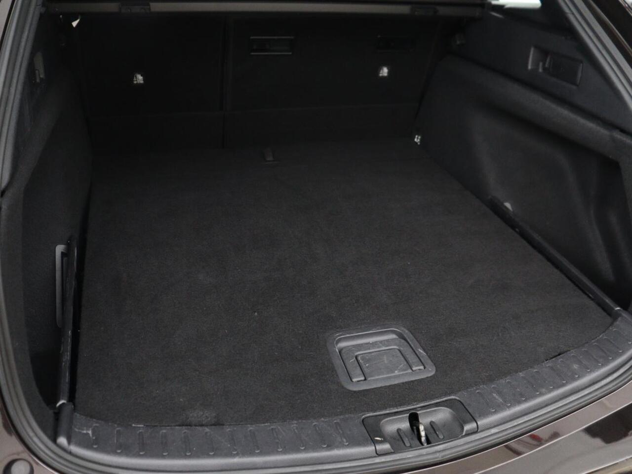 Toyota COROLLA 1.8 Hybrid Active | 1e eigenaar | Carplay | Adaptive cruise | Navigatie | Camera | Full LED | Climate control | Bluetooth