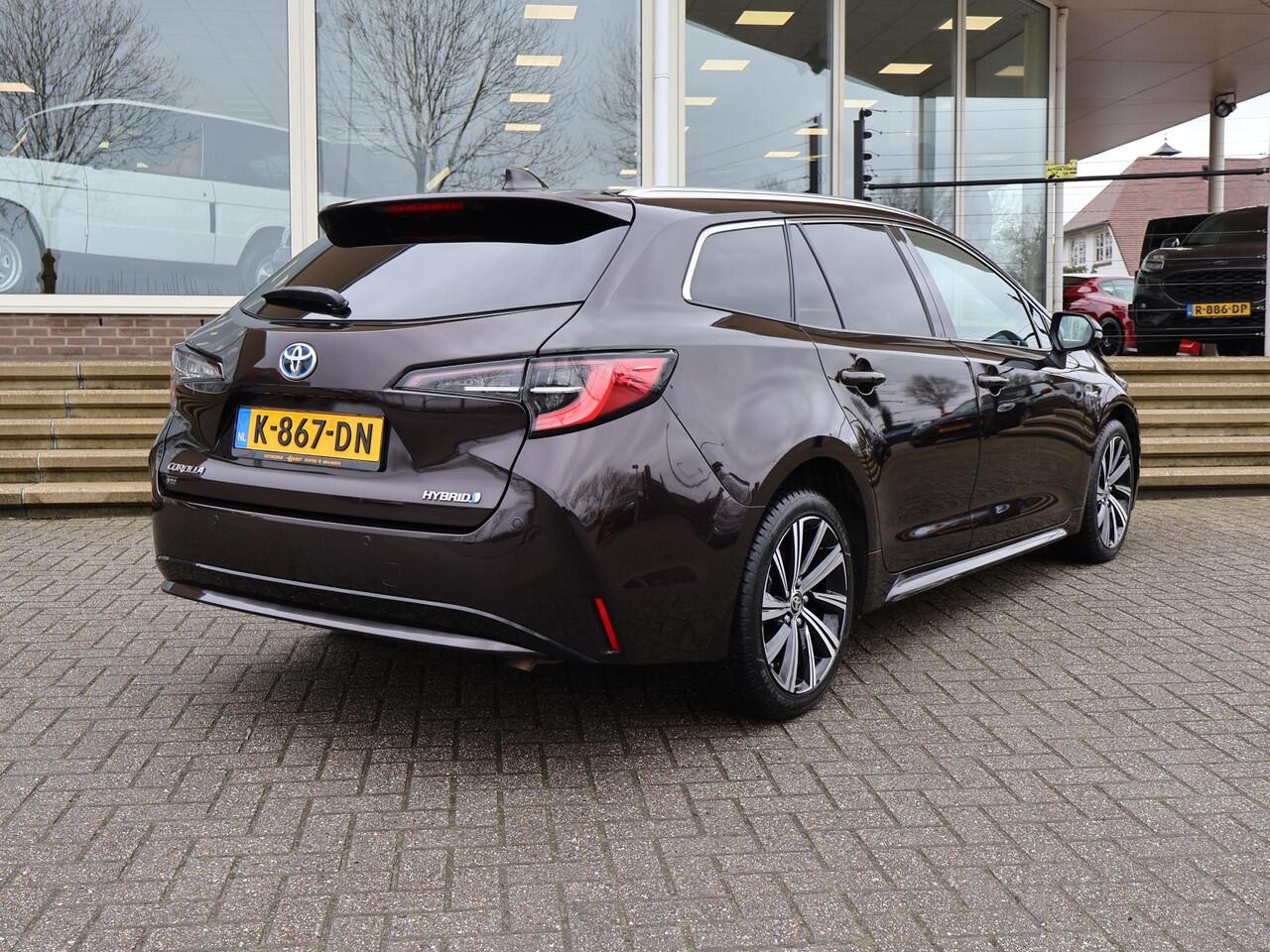 Toyota COROLLA Touring Sports 1.8 HYBRID DYNAMIC + ADAPTIVE CRUISE | STOELVERW. | CAMERA | LED