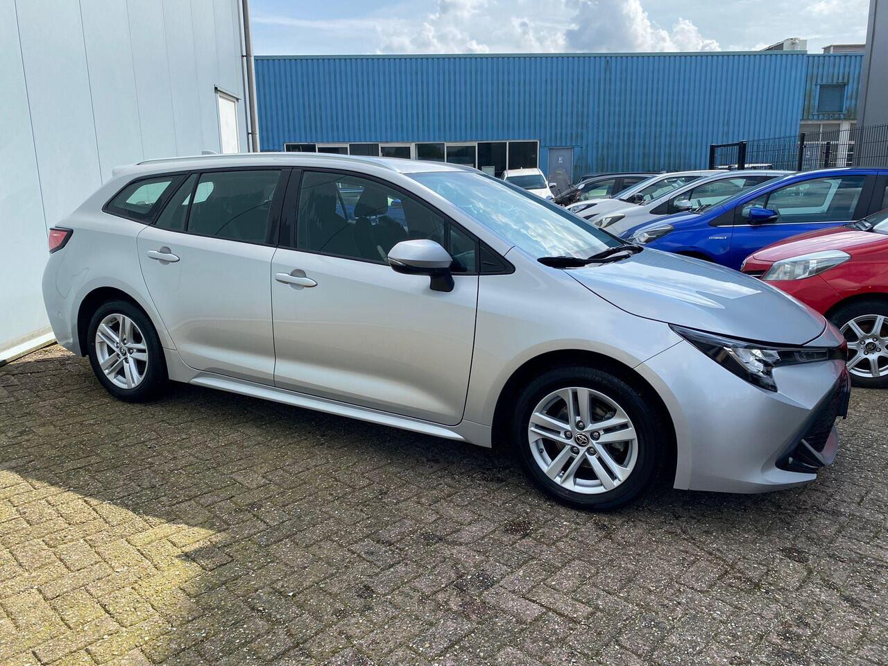 Toyota COROLLA Touring Sports 1.2 Turbo Active | 1.300KG Trekgewicht | Trekhaak | Navigatie | Scherp Private Lease voorstel mogelijk |