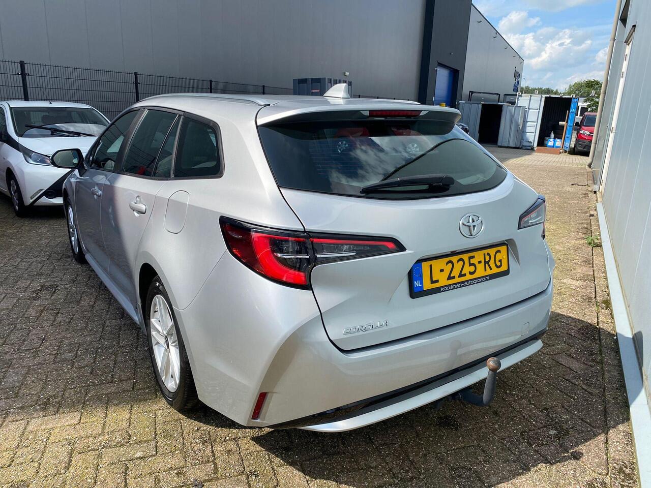 Toyota COROLLA Touring Sports 1.2 Turbo Active | 1.300KG Trekgewicht | Trekhaak | Navigatie | Scherp Private Lease voorstel mogelijk |