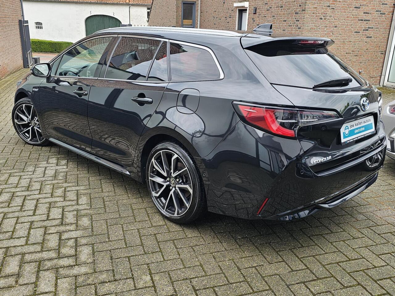 Toyota COROLLA Touring Sports 2.0 Hybrid Executive JBL GR Style, Camera, Dodehoek, Schaalstoelen, 18", Afn. Trekhaak, Vol!