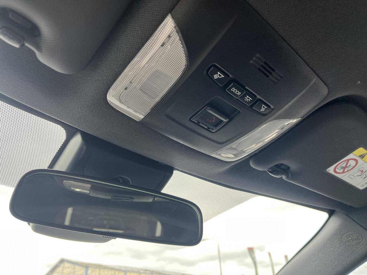 Toyota COROLLA Touring Sports 1.2 Turbo Active Nieuw geleverd, Navigatie, Trekhaak, 1300kg trekgewicht, Apple CarPlay & Android auto, Adaptieve cruise control, Achteruitrijcamera