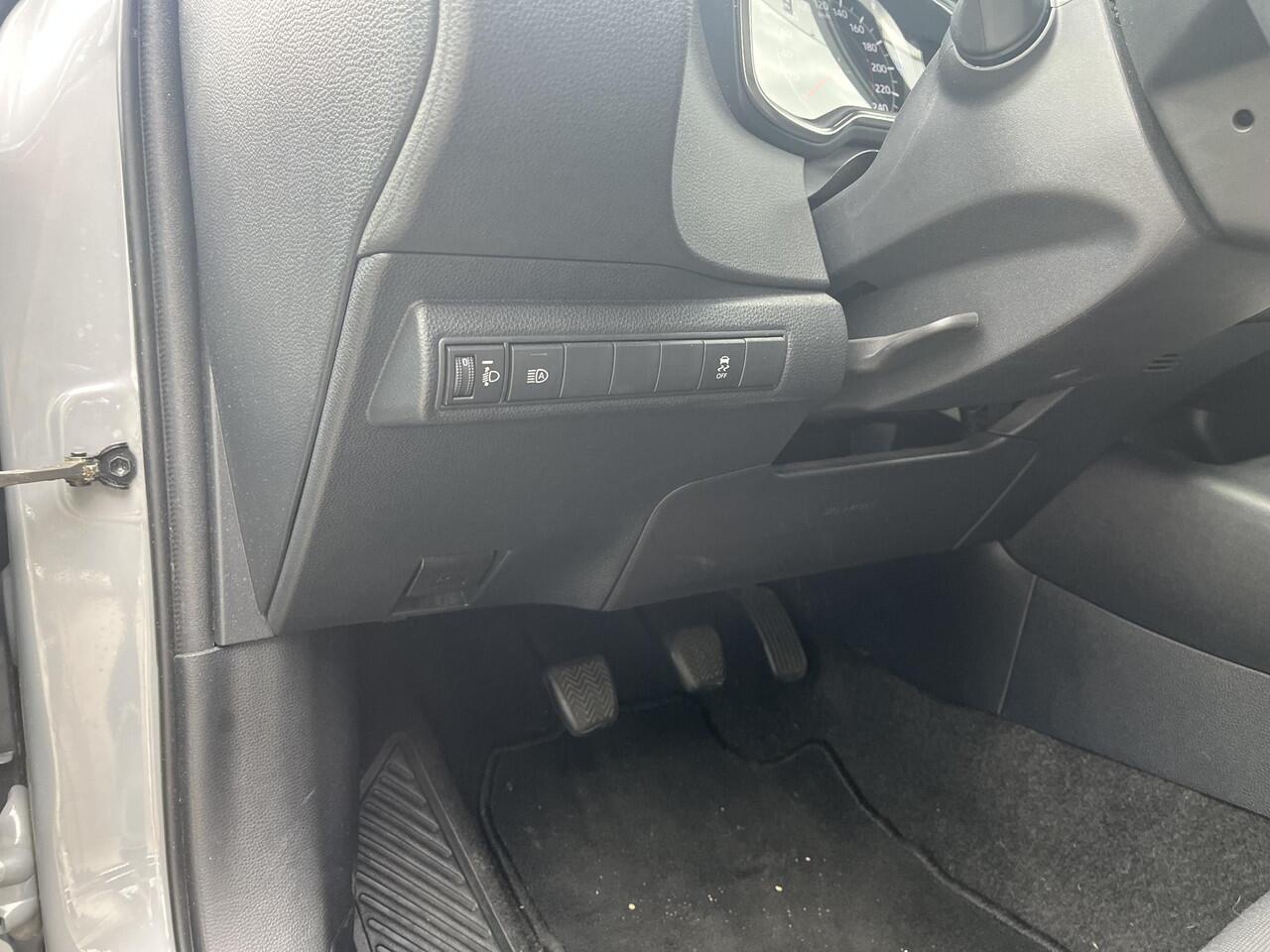 Toyota COROLLA Touring Sports 1.2 Turbo Active Nieuw geleverd, Navigatie, Trekhaak, 1300kg trekgewicht, Apple CarPlay & Android auto, Adaptieve cruise control, Achteruitrijcamera