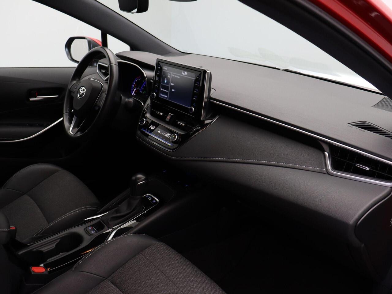 Toyota COROLLA Touring Sports 1.8 Hybrid Business Plus | Achteruitrijcamera | Stoelverwarming | Led Koplampen |