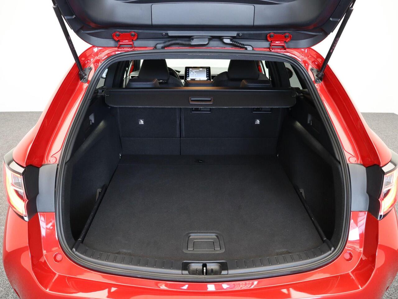 Toyota COROLLA Touring Sports 1.8 Hybrid Business Plus | Achteruitrijcamera | Stoelverwarming | Led Koplampen |