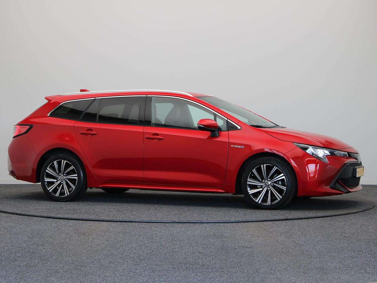 Toyota COROLLA Touring Sports 1.8 Hybrid Business Plus | Achteruitrijcamera | Stoelverwarming | Led Koplampen |