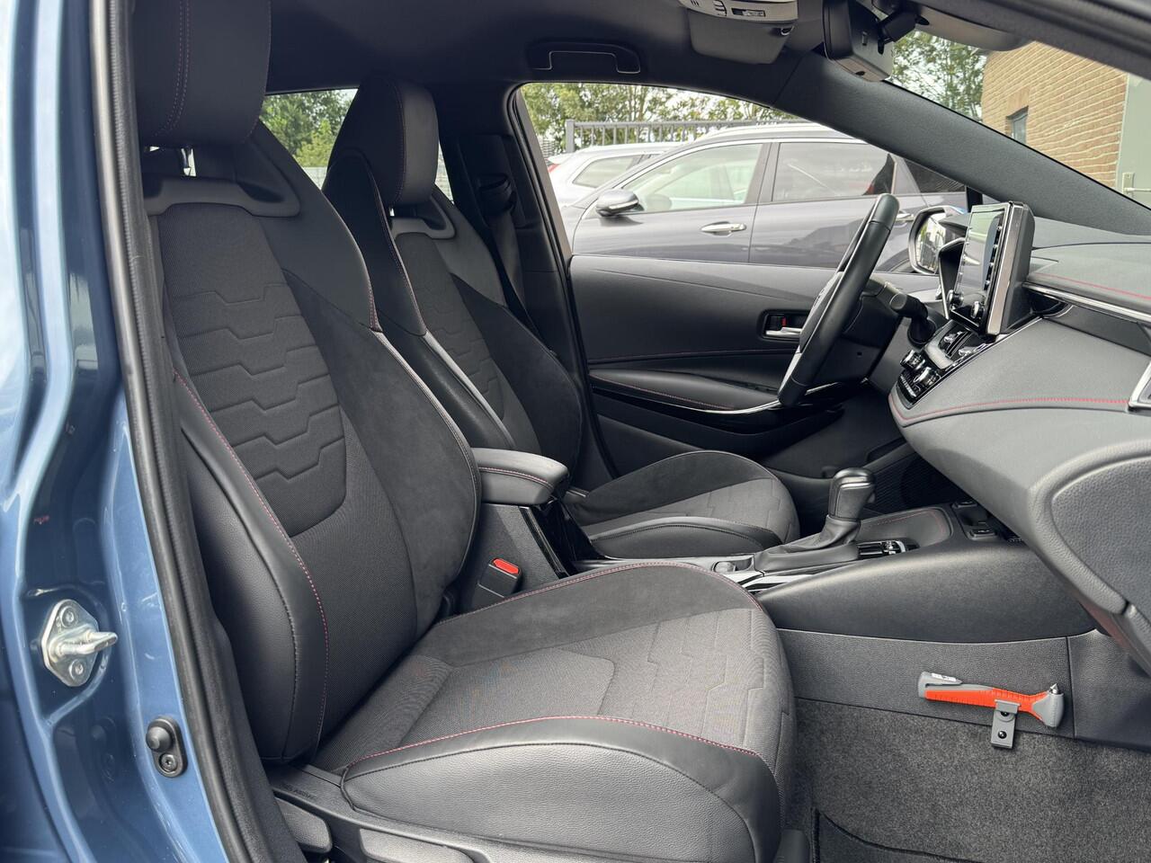 Toyota COROLLA TOURING SPORTS 1.8 HYBRID EXECUTIVE I AUTOMAAT I ADAPTIVE CRUISE CONTROL I ALCANTARA BEKLEDING I APPLE CARPLAY