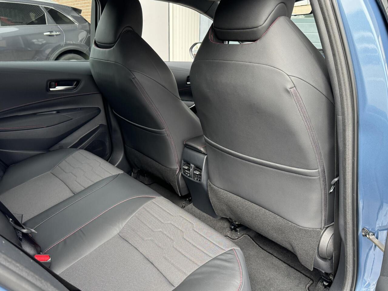 Toyota COROLLA TOURING SPORTS 1.8 HYBRID EXECUTIVE I AUTOMAAT I ADAPTIVE CRUISE CONTROL I ALCANTARA BEKLEDING I APPLE CARPLAY