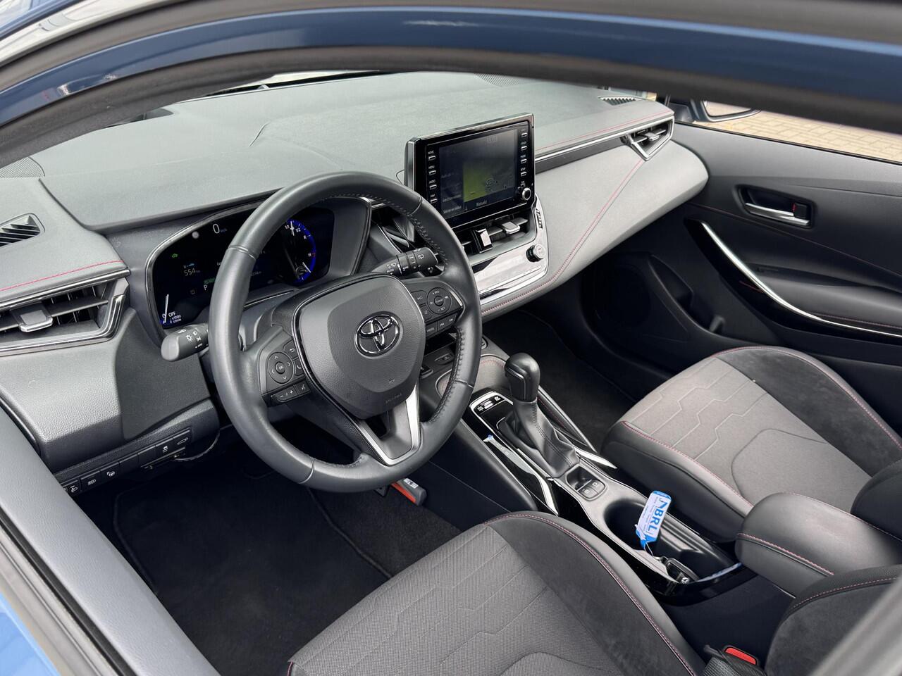 Toyota COROLLA TOURING SPORTS 1.8 HYBRID EXECUTIVE I AUTOMAAT I ADAPTIVE CRUISE CONTROL I ALCANTARA BEKLEDING I APPLE CARPLAY