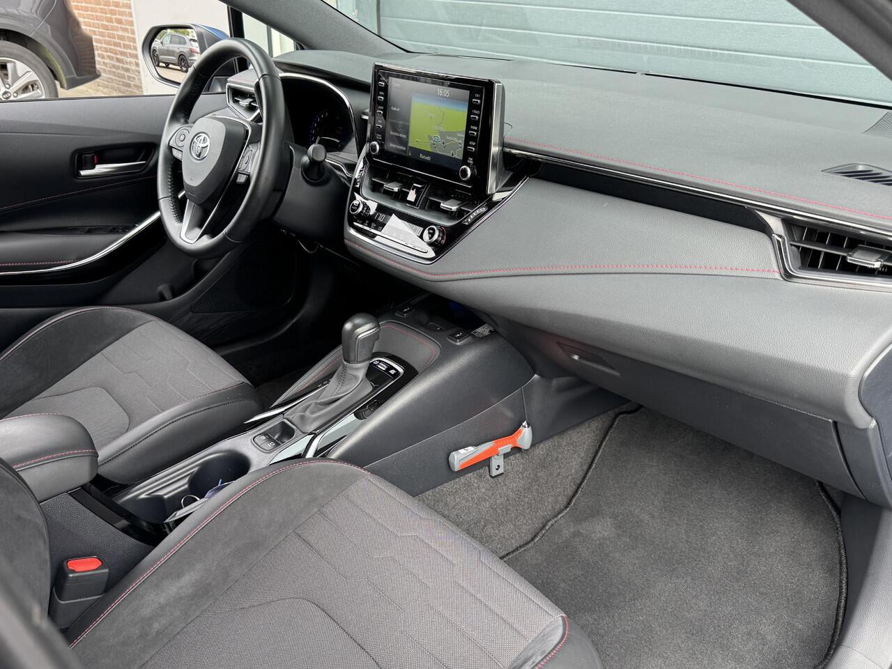 Toyota COROLLA TOURING SPORTS 1.8 HYBRID EXECUTIVE I AUTOMAAT I ADAPTIVE CRUISE CONTROL I ALCANTARA BEKLEDING I APPLE CARPLAY