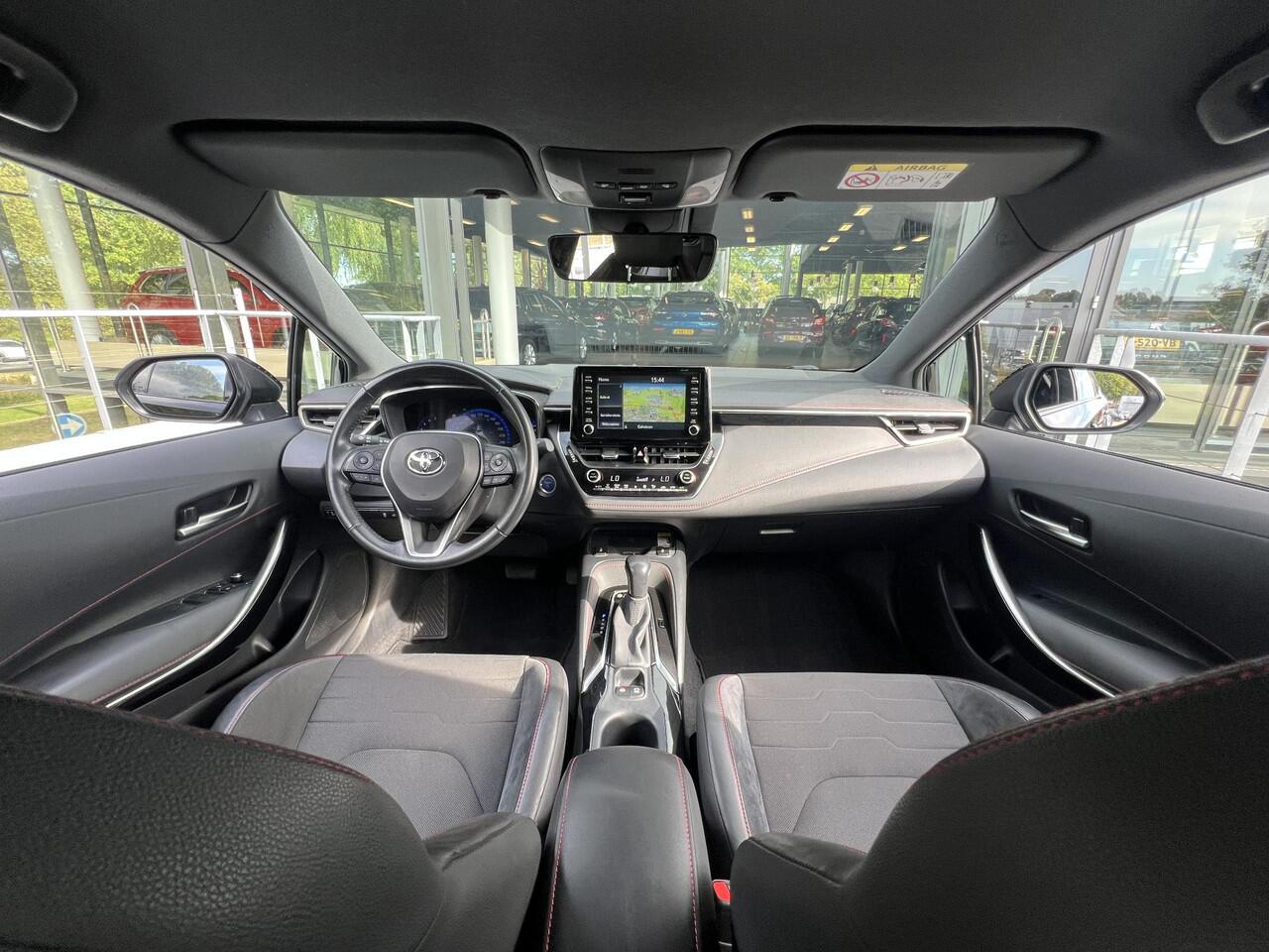 Toyota COROLLA Touring Sports 1.8 Hybrid Executive 122PK | Navigatie | Half-leder | Carplay | HUD