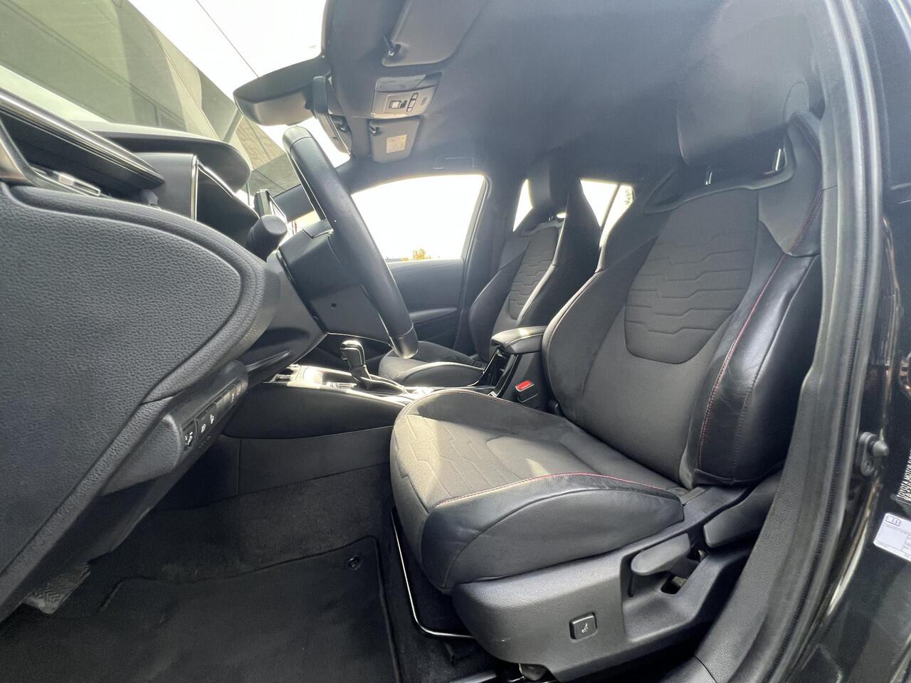 Toyota COROLLA Touring Sports 1.8 Hybrid Executive 122PK | Navigatie | Half-leder | Carplay | HUD