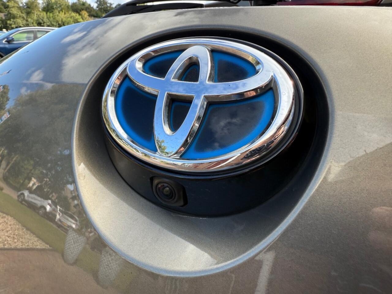 Toyota COROLLA 1.8 HYBRID DYNAMIC 5-DRS AUTOMAAT LUXE UITVOERING!