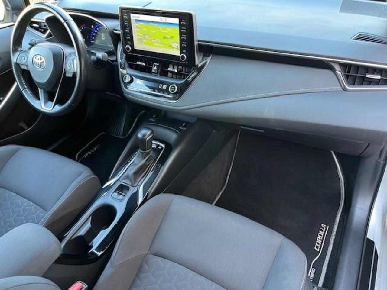 Toyota COROLLA Touring Sports 1.8 Hybrid Active | Parkeersensoren | Stoelverwarming | Navigatiesysteem |