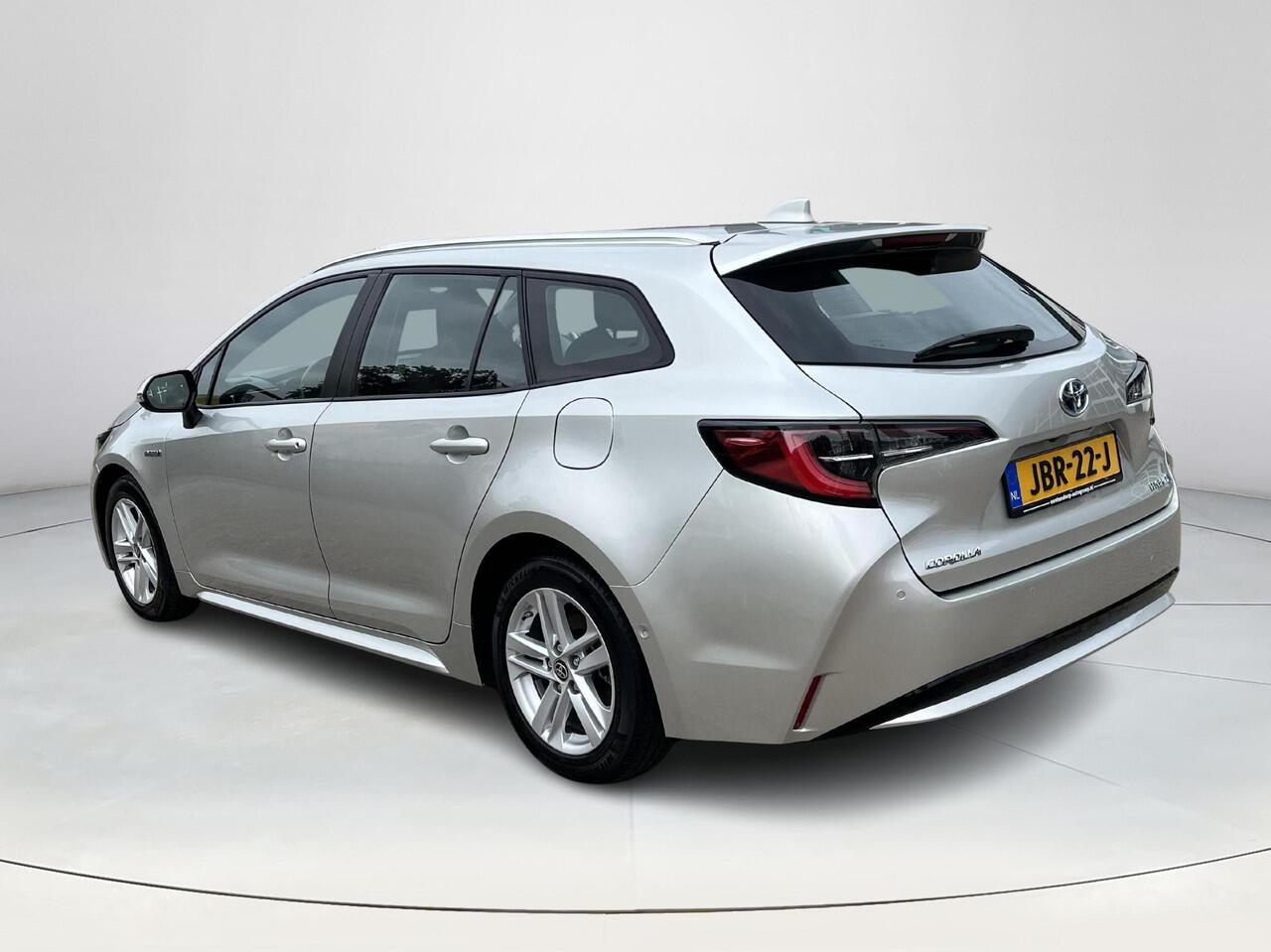 Toyota COROLLA Touring Sports 1.8 Hybrid Active | Parkeersensoren | Stoelverwarming | Navigatiesysteem |