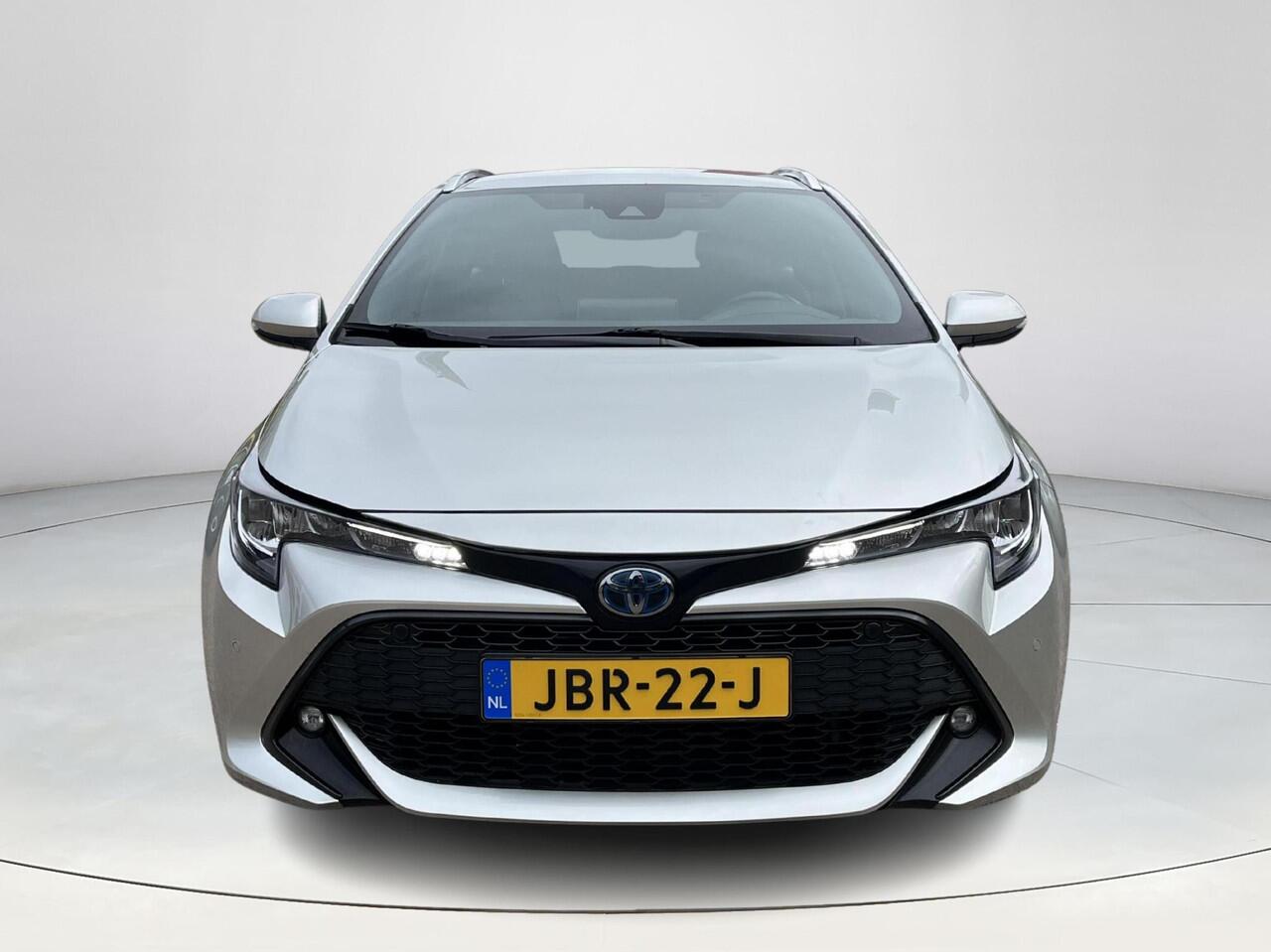 Toyota COROLLA Touring Sports 1.8 Hybrid Active | Parkeersensoren | Stoelverwarming | Navigatiesysteem |