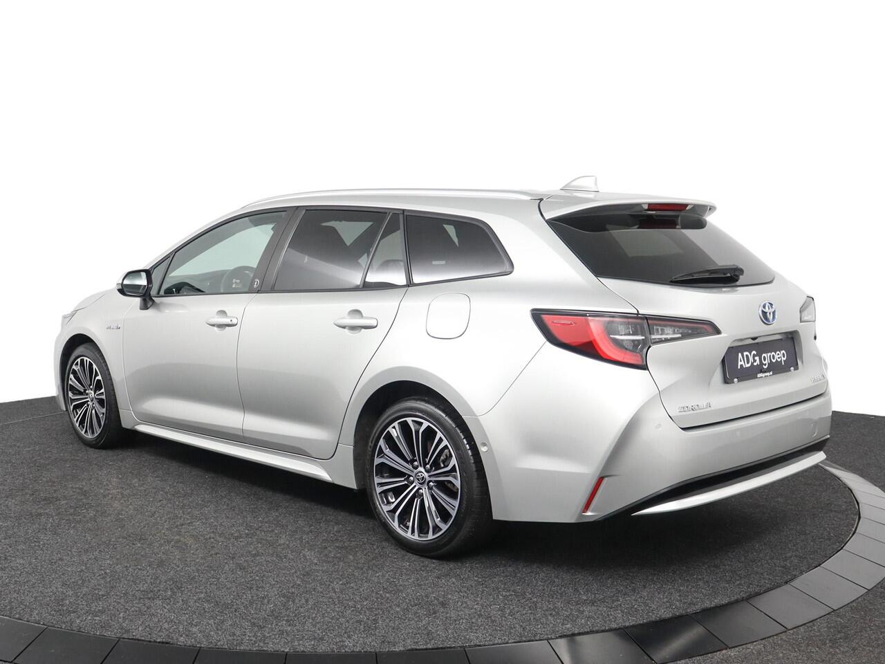 Toyota COROLLA Touring Sports 1.8 Hybrid Style | Apple Carplay/Android Auto | Stoel/Stuurverwarming | Parkeercamera | Navigatie |
