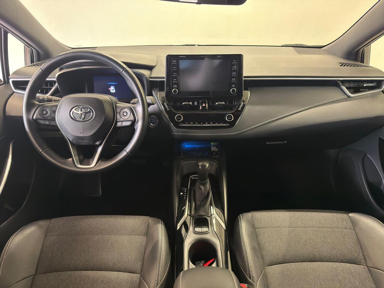 Toyota COROLLA 1.8 Hybrid Dynamic | Apple CarPlay / Android Auto navigatie | Trekhaak | Achteruitrijcamera |