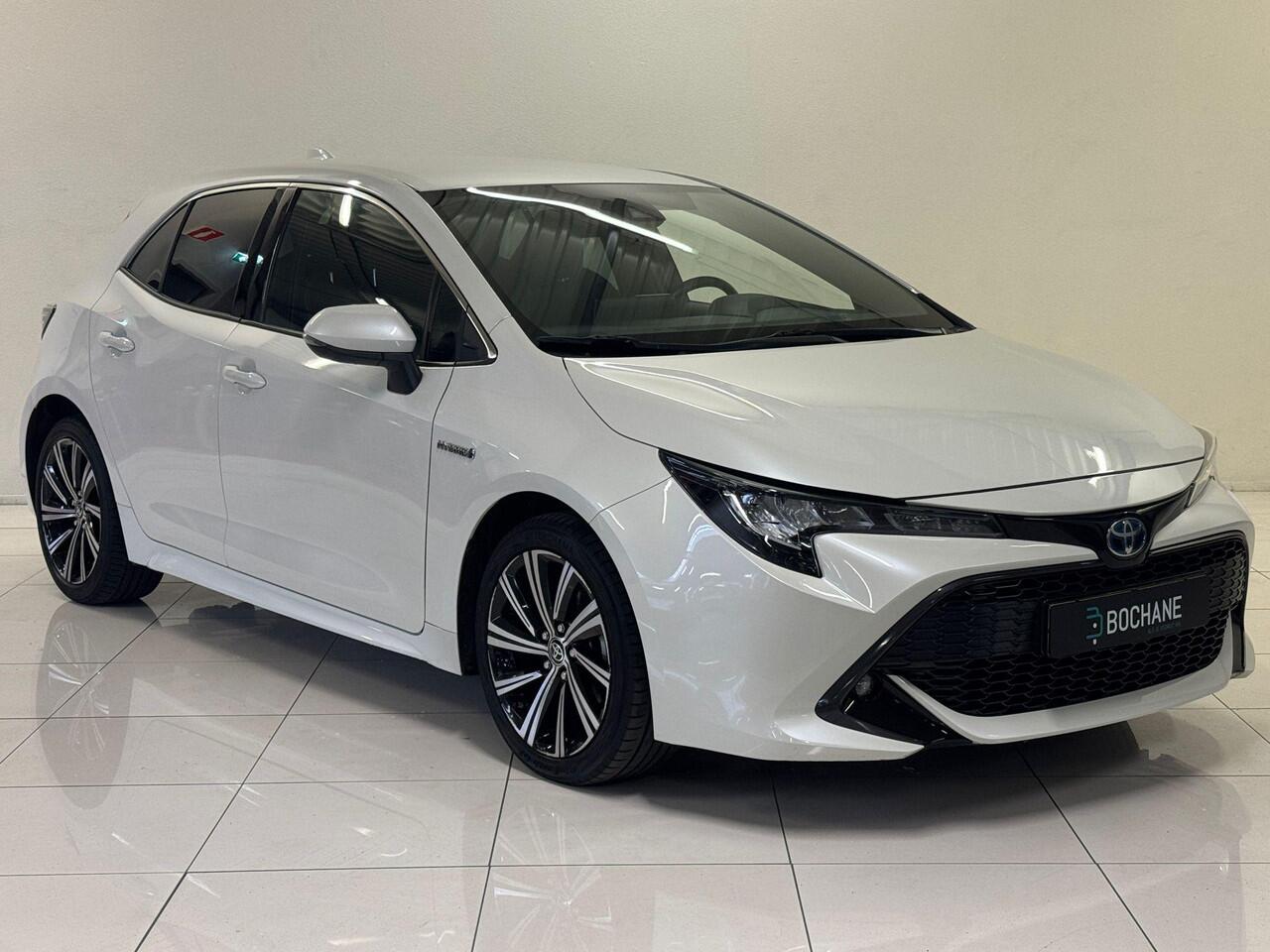 Toyota COROLLA 1.8 Hybrid Dynamic | Apple CarPlay / Android Auto navigatie | Trekhaak | Achteruitrijcamera |