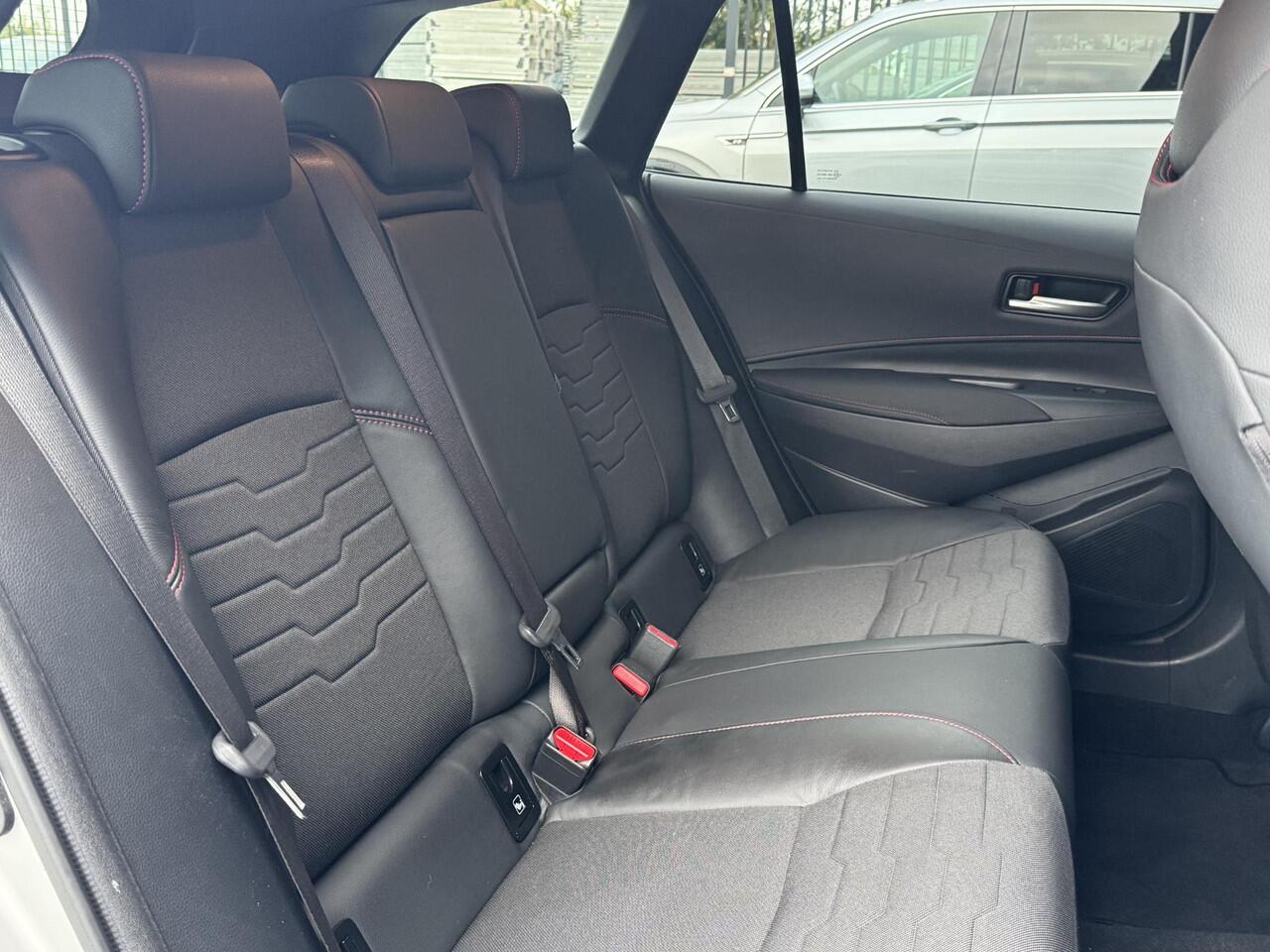 Toyota COROLLA TOURING SPORTS 2.0 HYBRID EXECUTIVE I DEALER ONDERHOUDEN I ADAPT. CRUISE CONTROL I APPLE CARPLAY I AUTOMAAT