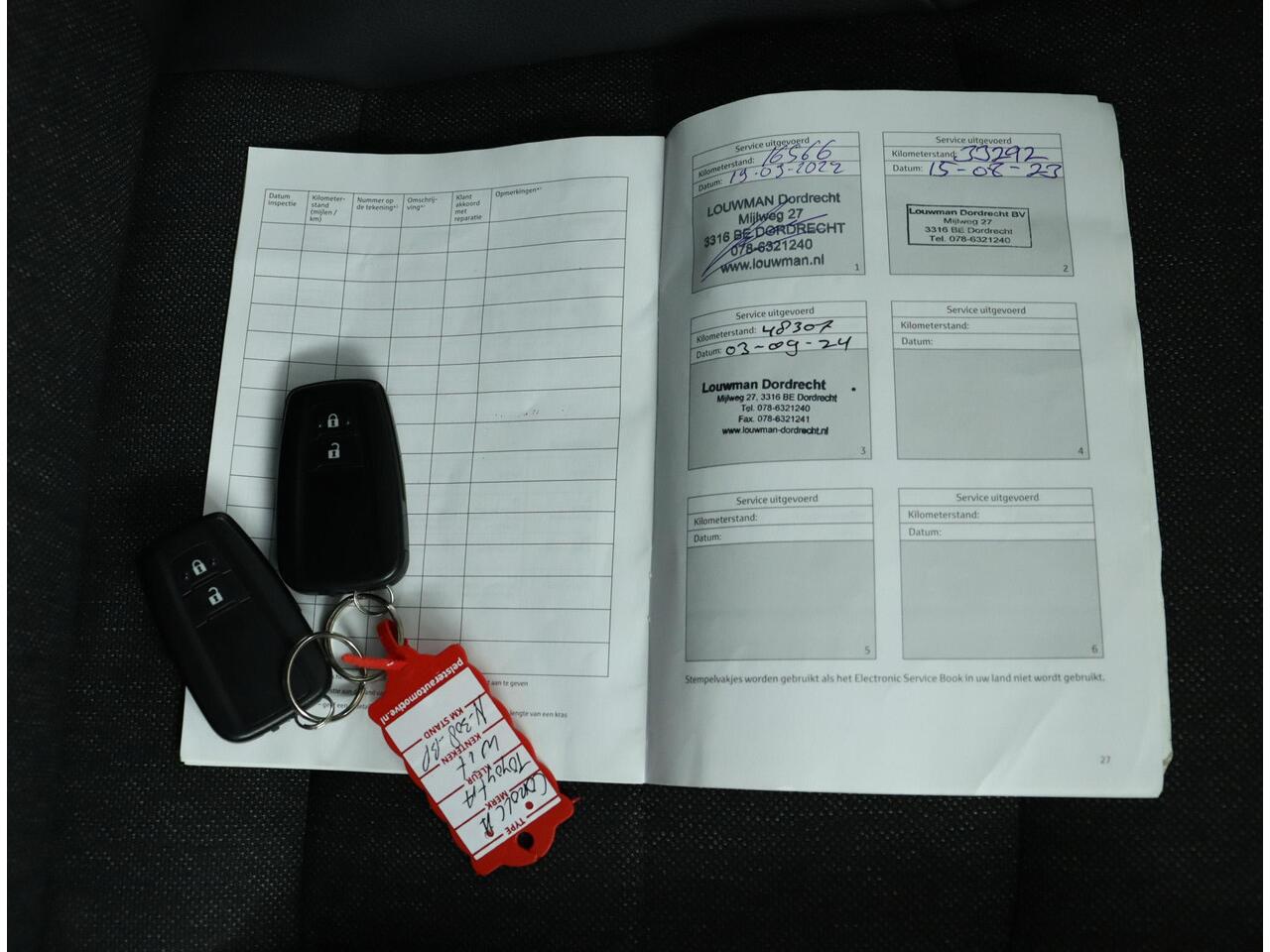 Toyota COROLLA Touring Sports 1.8 Hybrid TeamNL