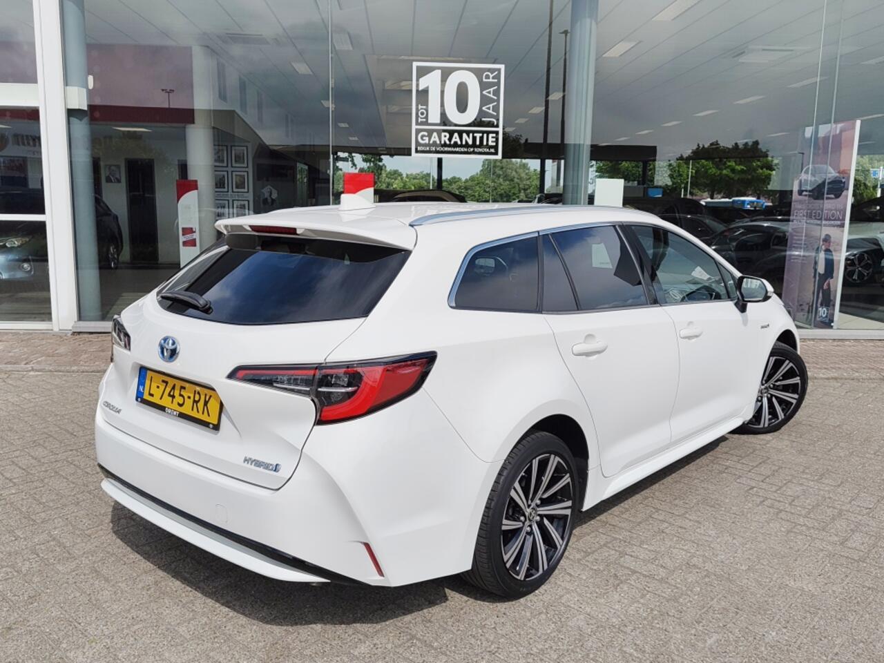 Toyota COROLLA 1.8 Hybrid Dynamic | Stoelverwarming | Draadloze Telefoonlader |