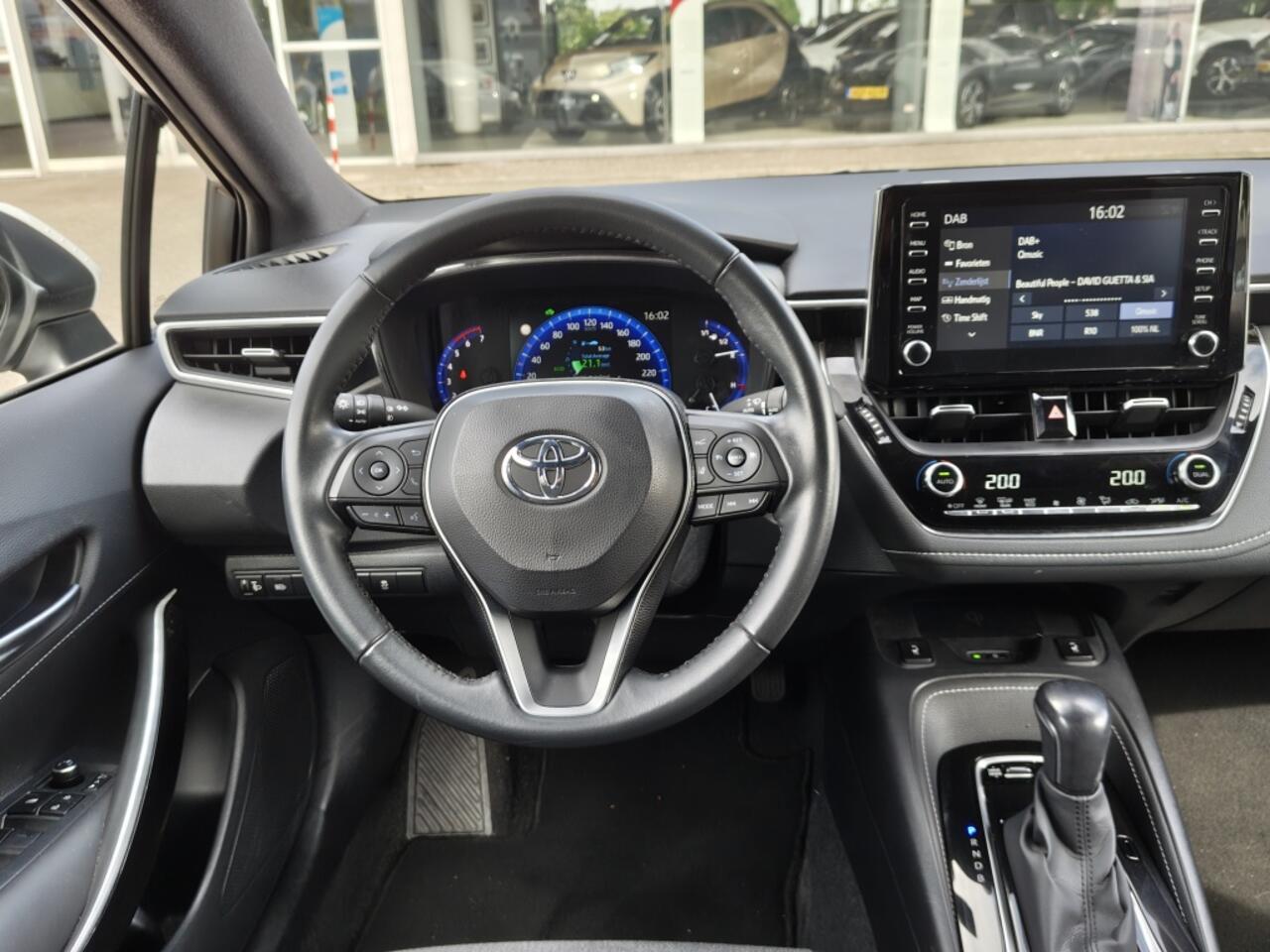 Toyota COROLLA 1.8 Hybrid Dynamic | Stoelverwarming | Draadloze Telefoonlader |