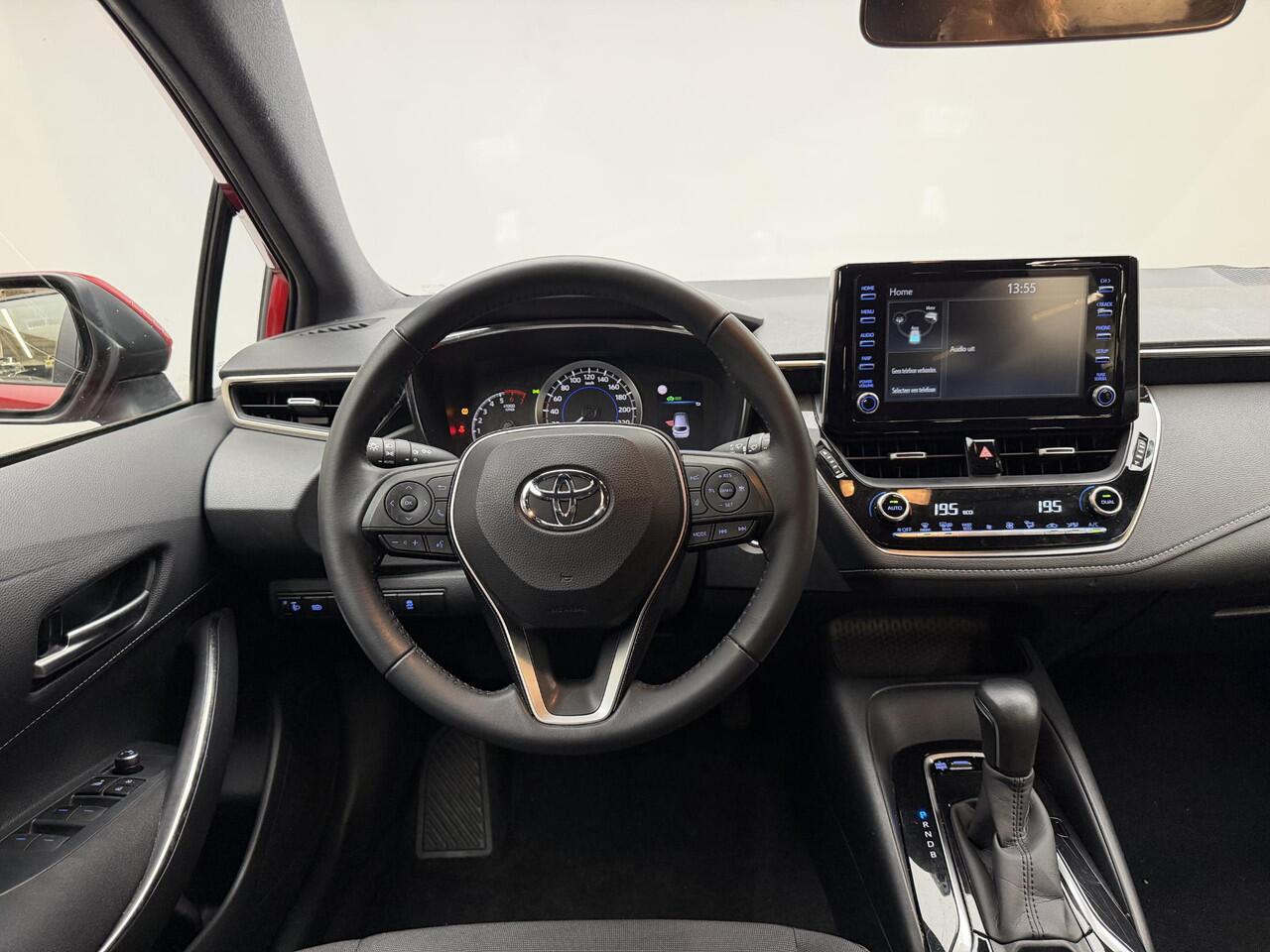 Toyota COROLLA Touring Sports 1.8 Hybrid Business Apple Carplay | Trekhaak | Dealeronderhouden| 1e eigenaar
