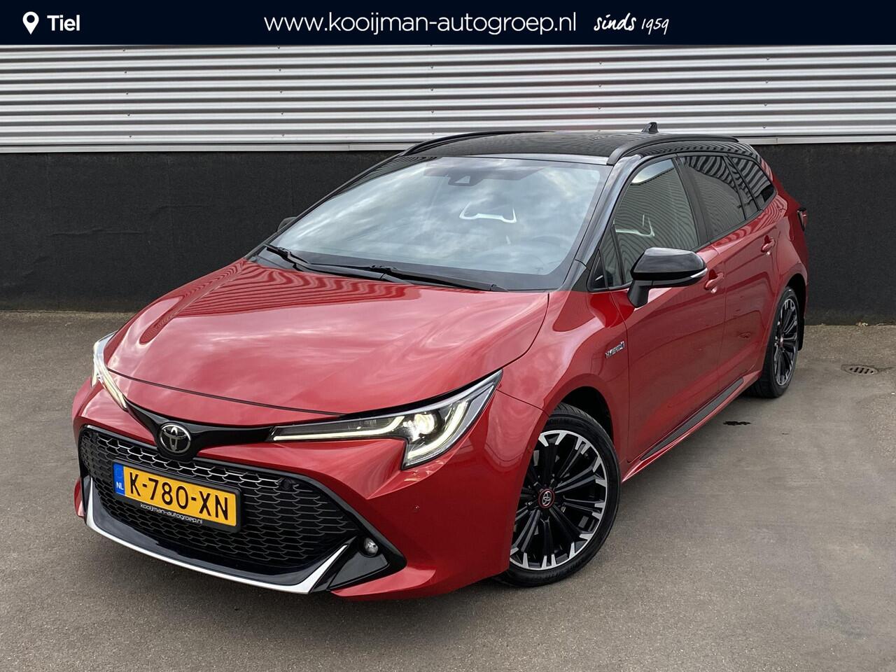 Toyota COROLLA Touring Sports 2.0 Hybrid GR-Sport Nieuw geleverd 1e eigenaar. Sportieve GR interieur, navigatie Apple CarPlay/Android Auto, stoelverwarming, draadloos telefoonlader, adaptieve cruise control, keyless,