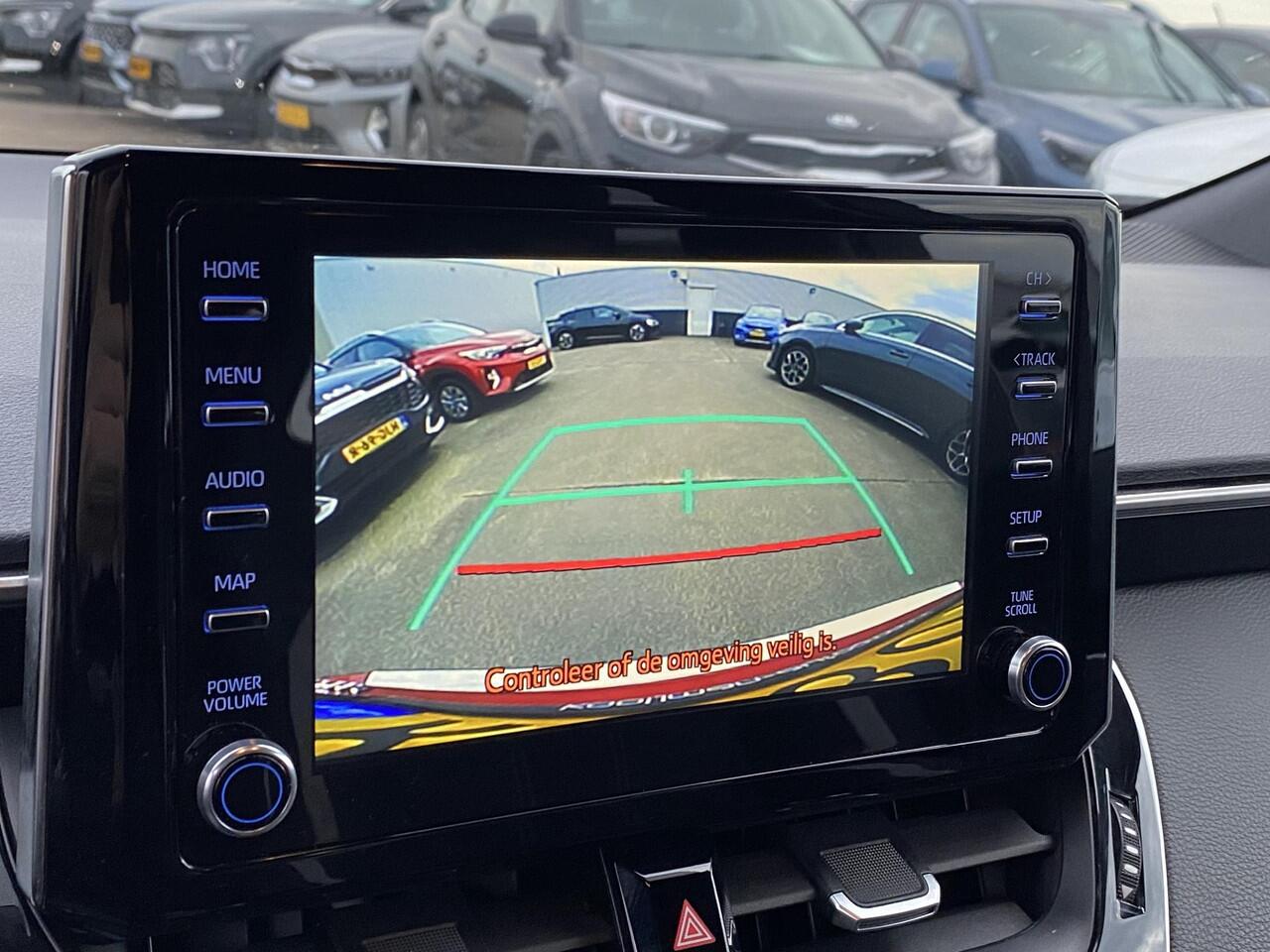 Toyota COROLLA Touring Sports 2.0 Hybrid GR-Sport Nieuw geleverd 1e eigenaar. Sportieve GR interieur, navigatie Apple CarPlay/Android Auto, stoelverwarming, draadloos telefoonlader, adaptieve cruise control, keyless,