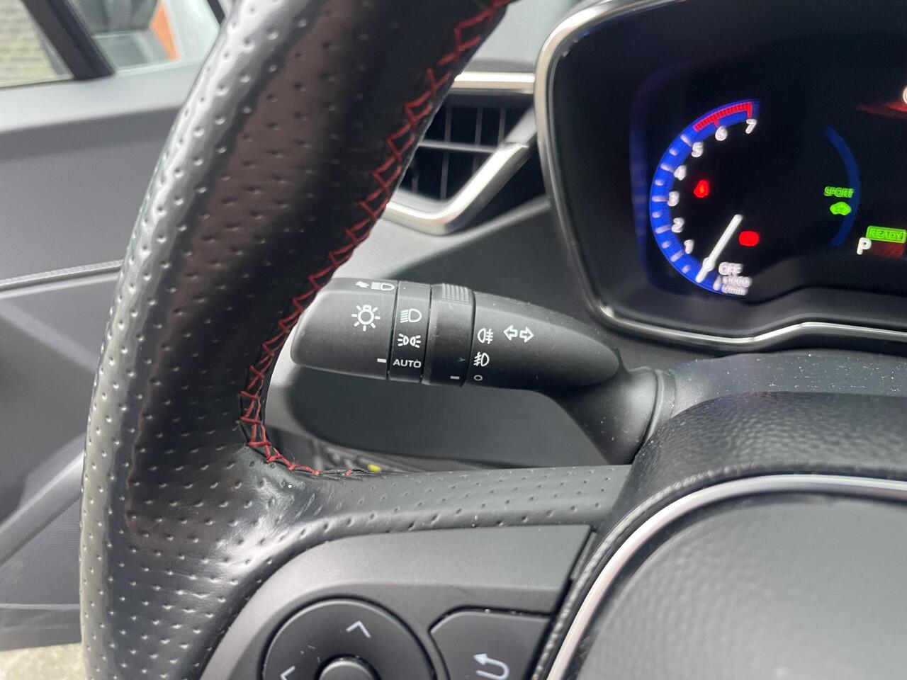 Toyota COROLLA 1.8 Hybrid GR-Sport | Org NL | 49.000 KM |