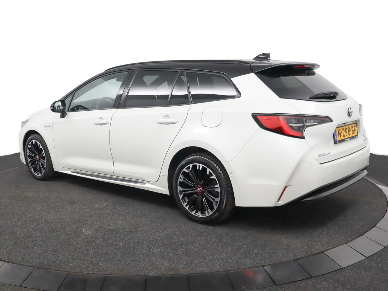 Toyota COROLLA Touring Sports 1.8 Hybrid GR-Sport | Airco | Adaptive Cruise Control | Achteruitrijcamera |