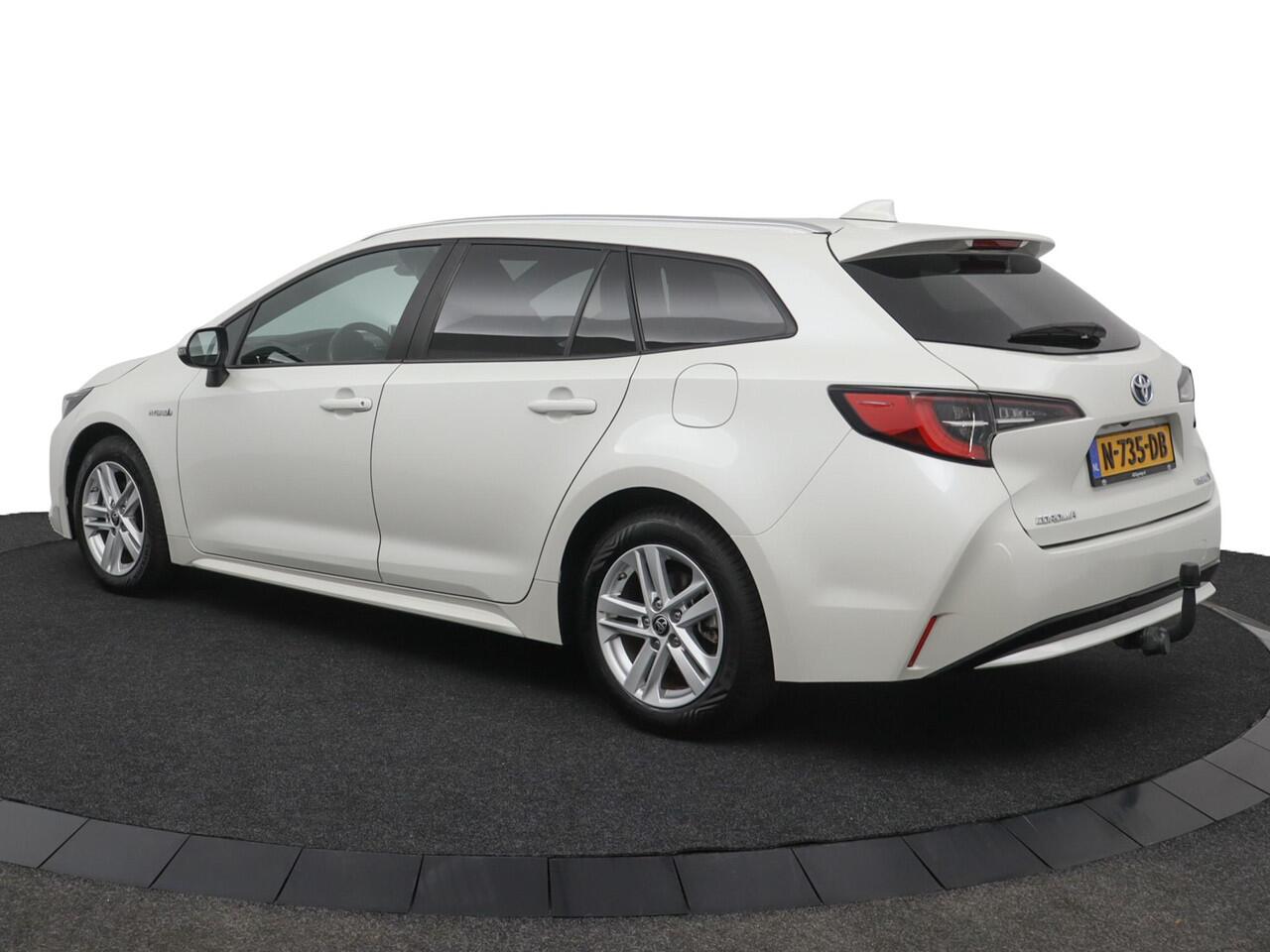 Toyota COROLLA Touring Sports 1.8 Hybrid | Trekhaak | Stuur en stoelverwarming | Apple carplay android auto |