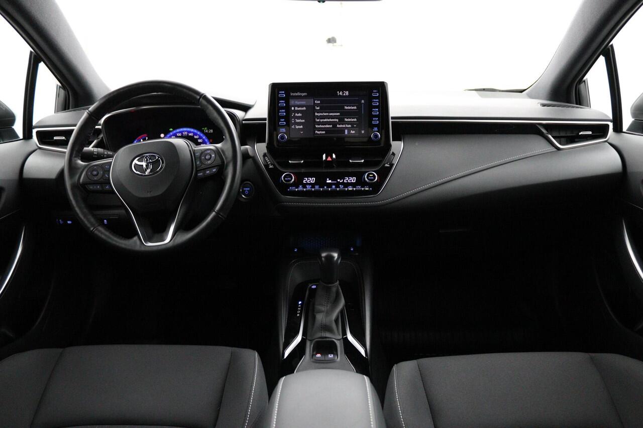 Toyota COROLLA Touring Sports 1.8 Hybrid | Trekhaak | Stuur en stoelverwarming | Apple carplay android auto |