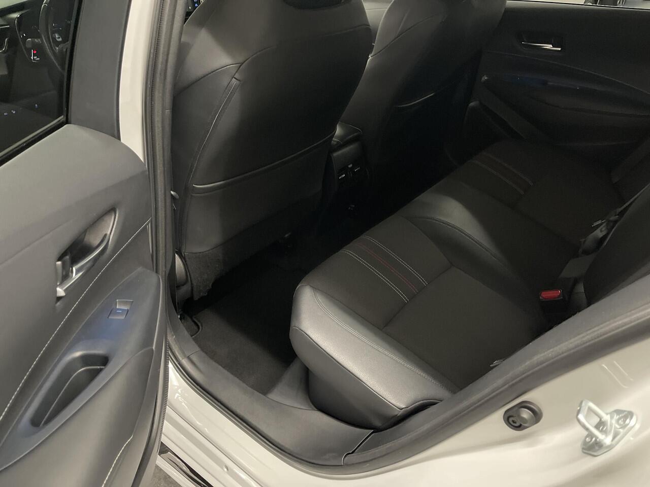 Toyota COROLLA Touring Sports 2.0 Hybrid GR- Sport