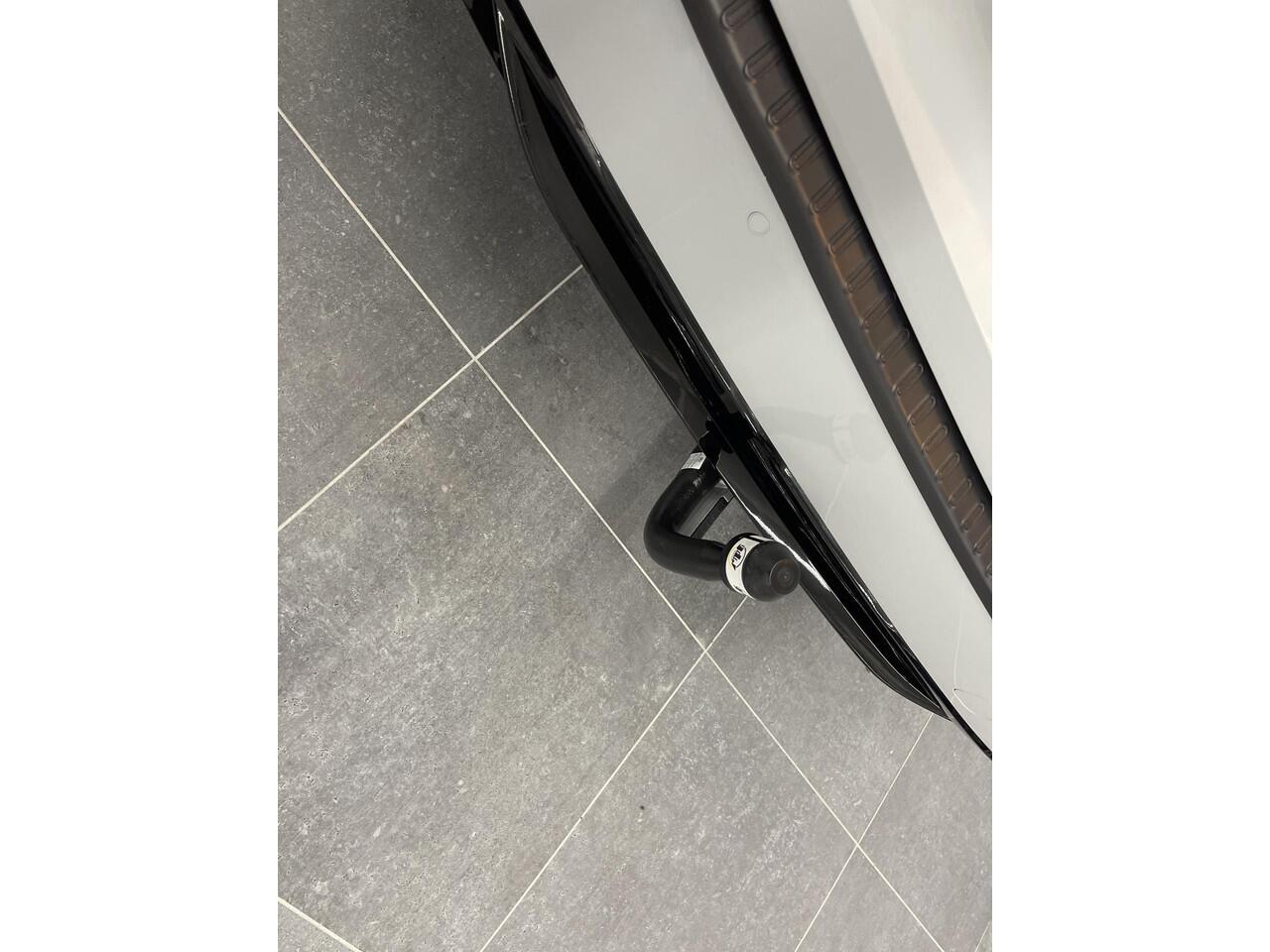 Toyota COROLLA Touring Sports 2.0 Hybrid GR- Sport