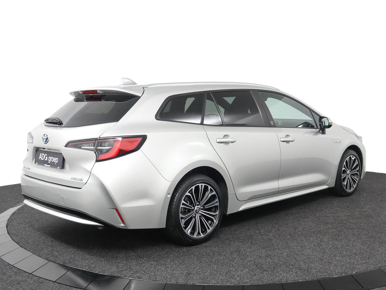 Toyota COROLLA Touring Sports 1.8 Hybrid Style | Apple Carplay/Android Auto | Stoel/Stuurverwarming | Parkeercamera | Navigatie |