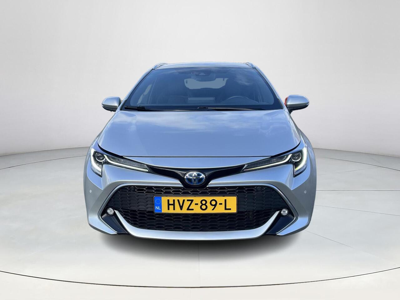 Toyota COROLLA Touring Sports 2.0 Hybrid Executive | Carplay | 18 inch LM-velgen | Stoelverwarming | Elektrische achterklep |