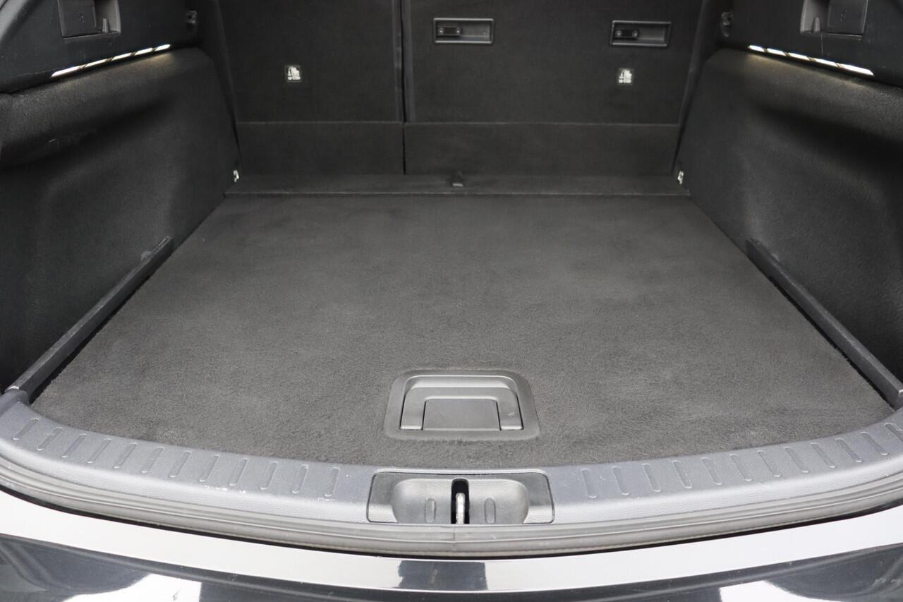 Toyota COROLLA Touring Sports 1.8 Hybrid Business , Stuur- en stoelverwarming, Elektrische achterklep