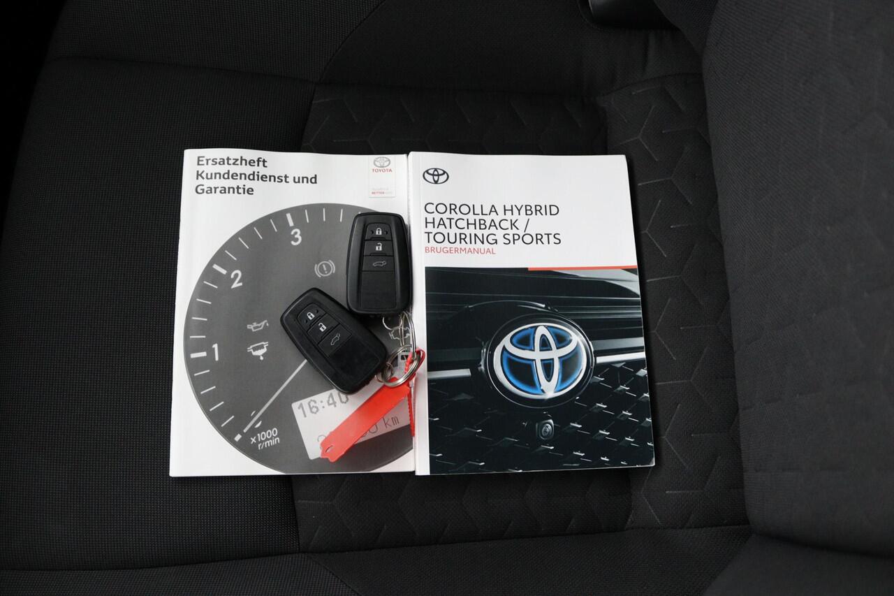Toyota COROLLA Touring Sports 1.8 Hybrid | stuur en stoelverwarming | Electrische achterklep | Keyless |