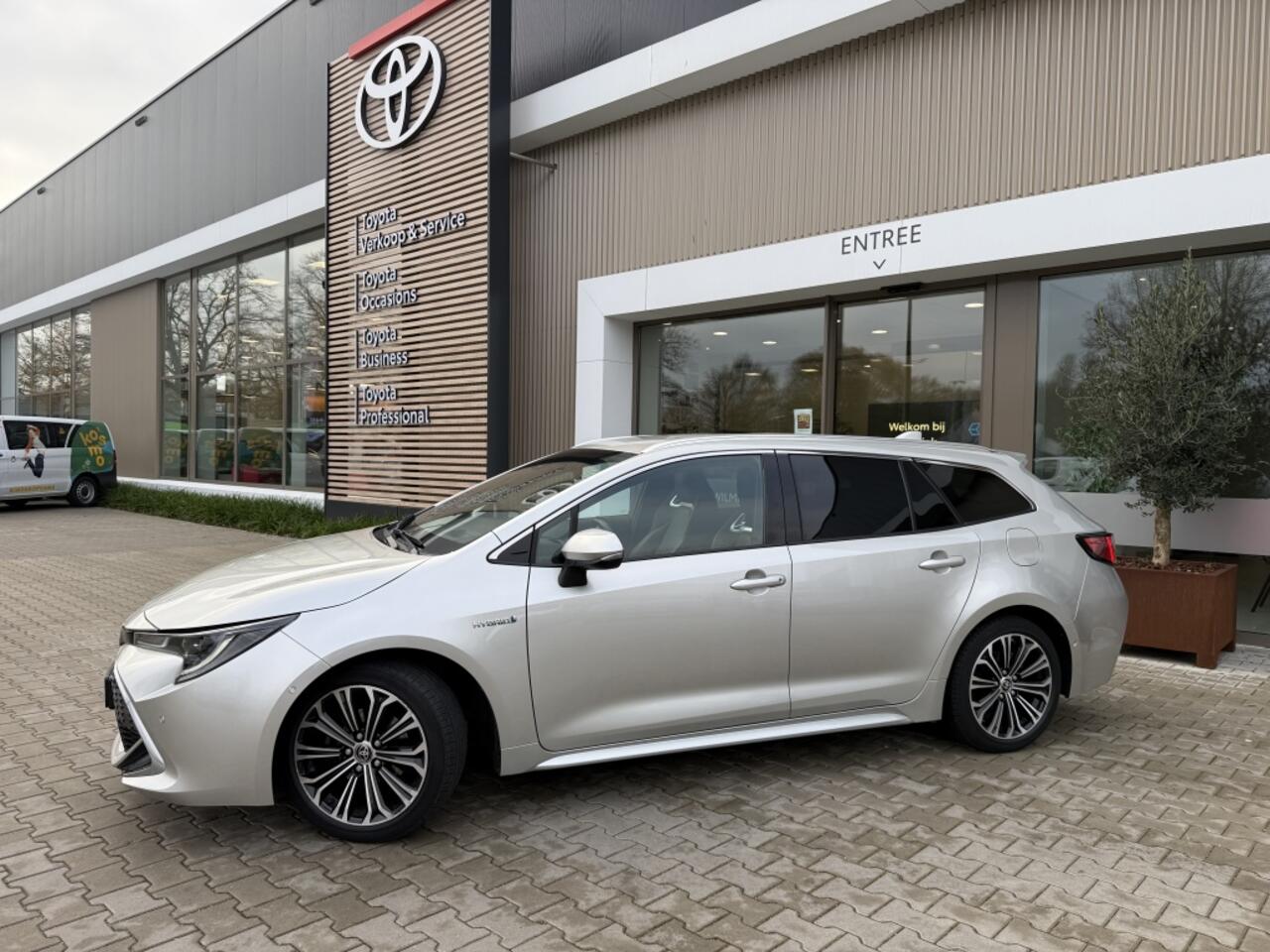 Toyota COROLLA Touring Sports 1.8 Hybrid Executive Edition | Blindspot | Parkeersensoren V+A