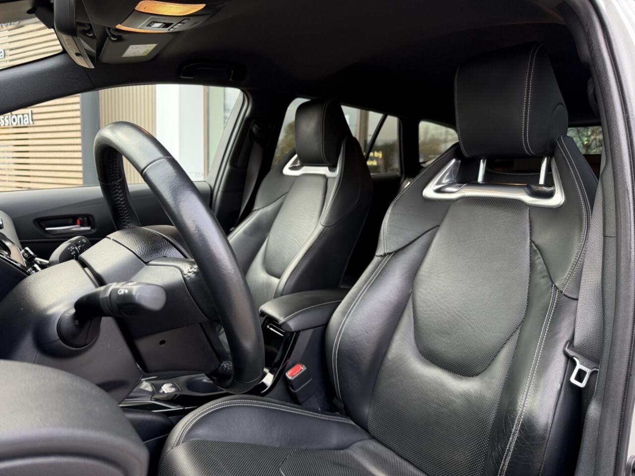 Toyota COROLLA Touring Sports 1.8 Hybrid Executive Edition | Blindspot | Parkeersensoren V+A