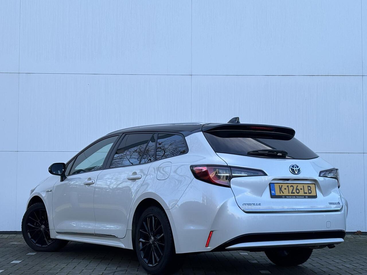 Toyota COROLLA Touring Sports 1.8 Hybrid Business | Navigatie | Stoelverwarming | Chrome pack |
