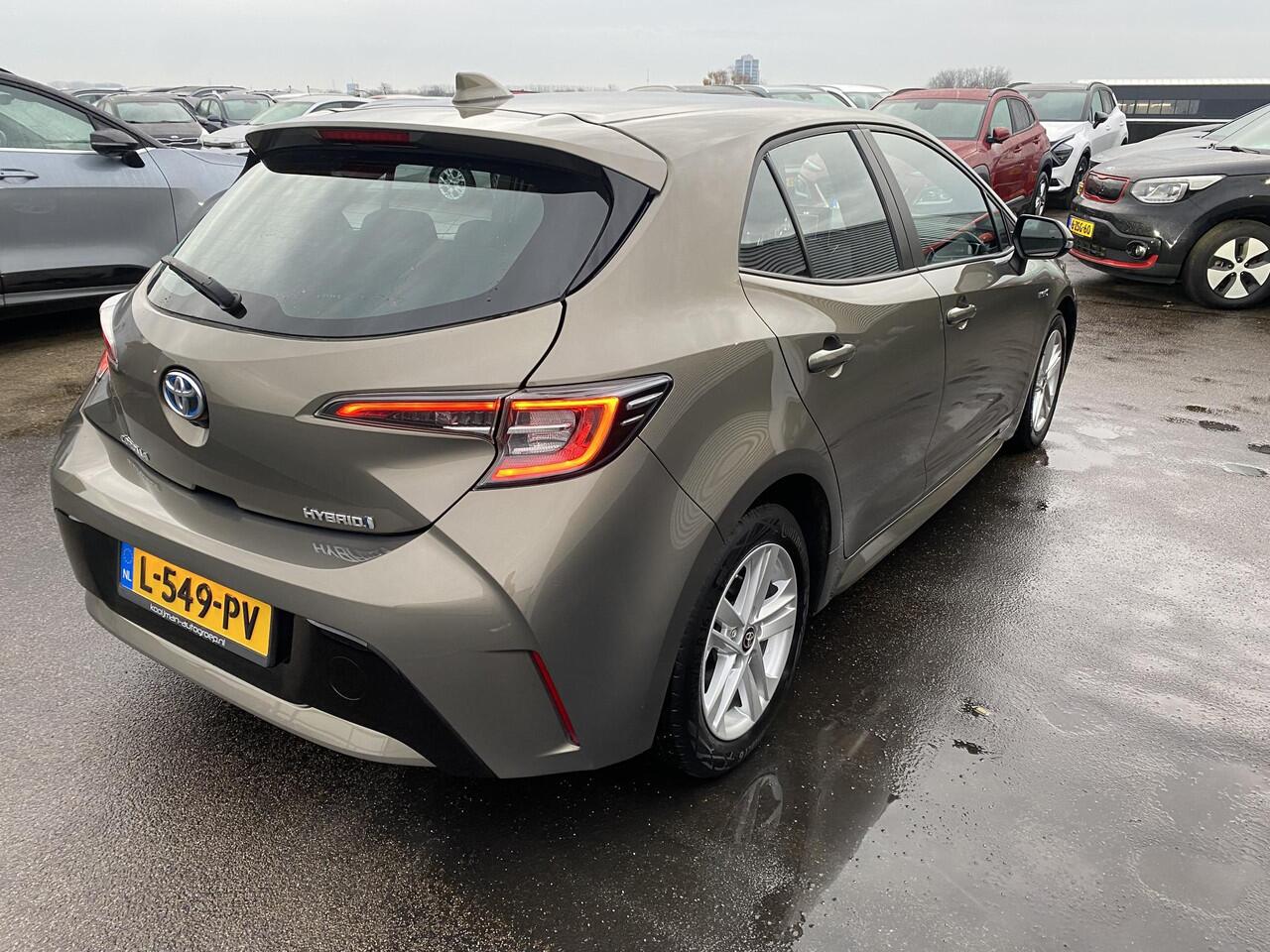 Toyota COROLLA 1.8 Hybrid Active NL Auto, 1e eign. BTW-auto, Navigatie Apple CarPlay/Android Auto, achteruitrij camera, adaptieve cruise control, keyless, boekjes compleet