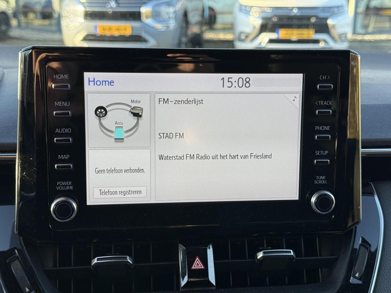 Toyota COROLLA Touring Sports 1.8 Hybrid Business Plus stoel-stuurverwarming | trekhaak | PDC rondom