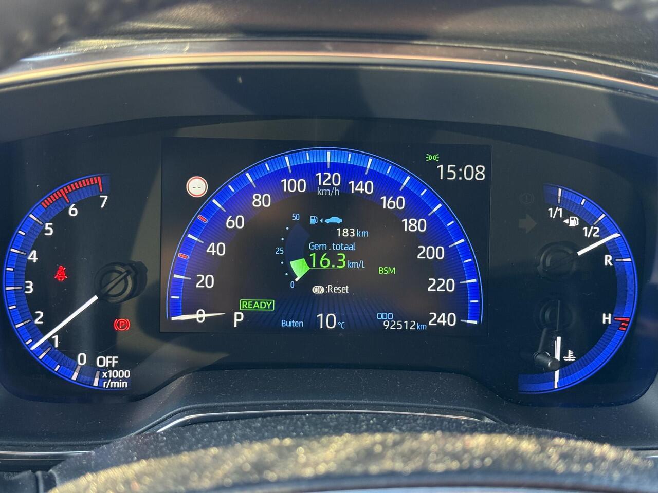 Toyota COROLLA Touring Sports 1.8 Hybrid Business Plus stoel-stuurverwarming | trekhaak | PDC rondom