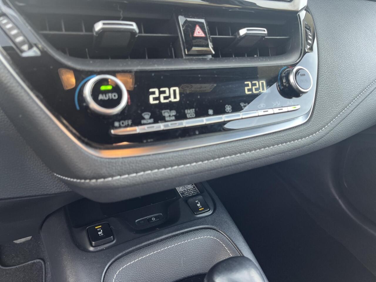 Toyota COROLLA Touring Sports 1.8 Hybrid Trek