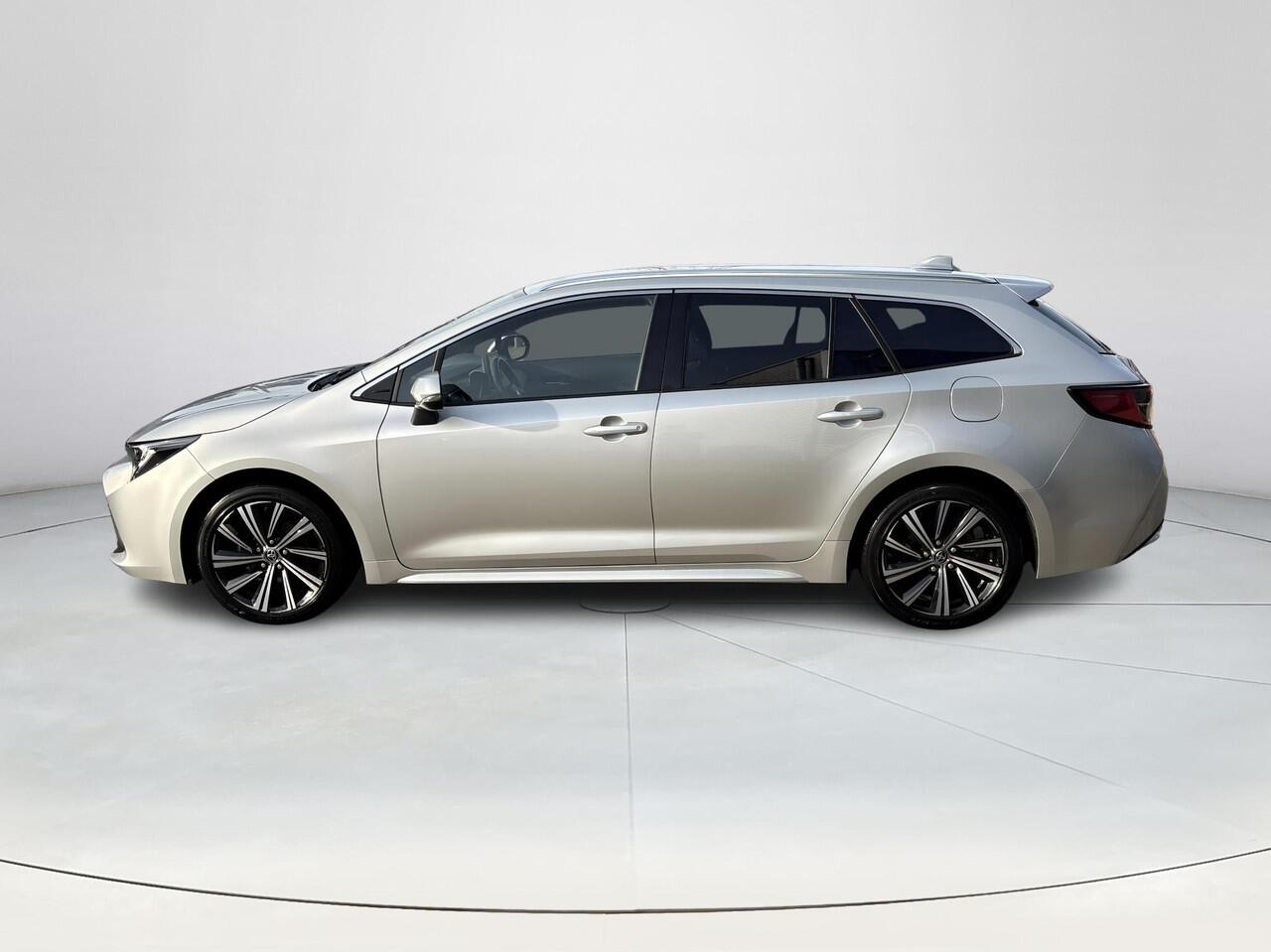 Toyota COROLLA Touring Sports 1.8 Hybrid Dynamic TeamNL **STOELVERWARMING/ KEYLESS/ ADAPTIEF CRUISE CONTROL**