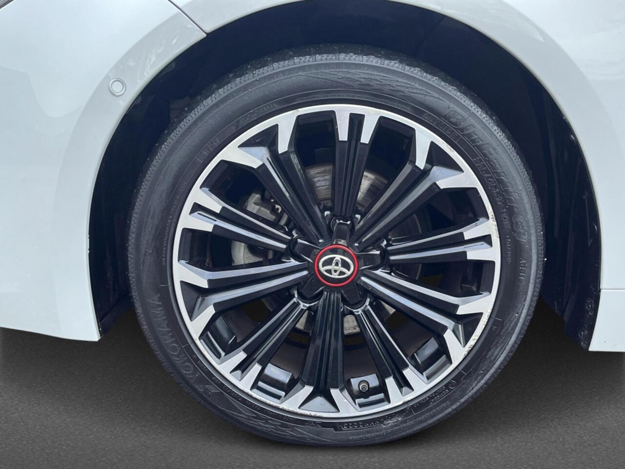 Toyota COROLLA 1.8 Hybrid GR-Sport