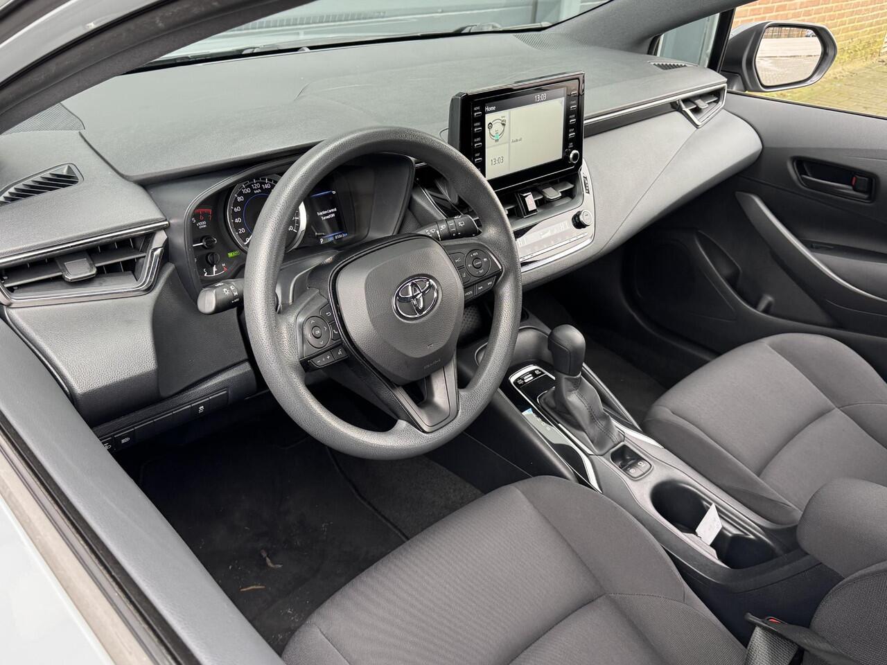 Toyota COROLLA TOURING SPORTS 1.8 HYBRID COMFORT I AUTOMAAT I TREKHAAK I ADAPTIVE CRUISE I APPLE CARPLAY